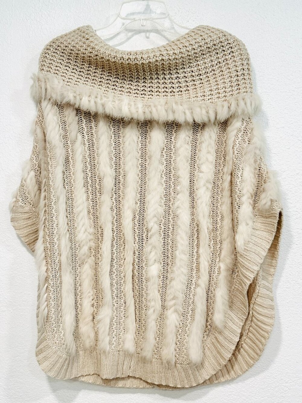 Dolce Cabo Poncho Soft Sweater Cape Beige Rabbit Fur & Acrylic Stretchy Size S/M